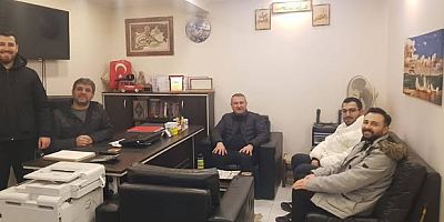 AK Parti Taraklı İlçe Başkanı Mustafa Özen ve Gençlik Kolları Başkanı Ali Rza Arvasi, Taraklı Haber’i Ziyaret Etti