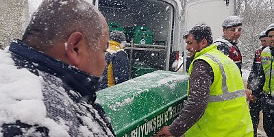 Anne yanan evde çocuklarını aramış