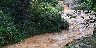 Aşırı Yağış Uyarısı: Dere Kenarlarından Uzak Durun