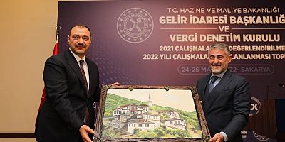 Bakan Nebati’ye Taraklı Tablosu