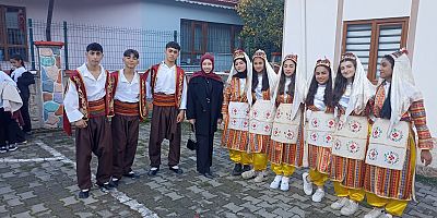 Bayram Coşkusu Taraklı’da Halk Oyunlarıyla Renklendi