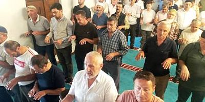Camilerde Yağmur Duası Yapıldı
