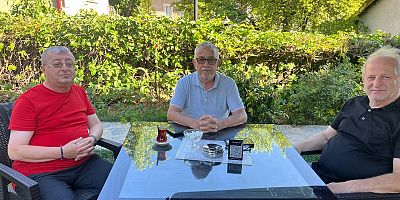 Dostlar Hanımeli Konağı'nda Buluştu