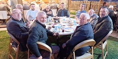 Dostlarla Birlikte İftar Keyfi