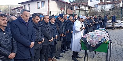 Eski başkandan eşine son görev… Özkaraman ebediyete uğurlandı...