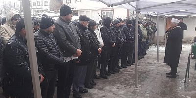 Genç Anne son yolculuğuna uğurlandı