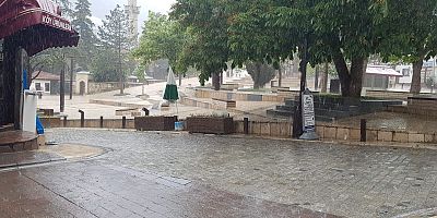 Öğle saatlerinde bağlayan Yağmur etkili oldu.
