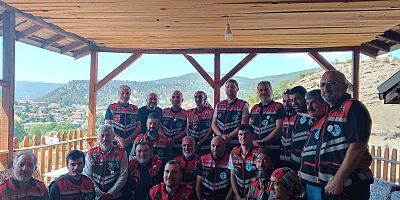 Osmanlı Motosiklet Derneği Üyelerinden Taraklı'ya Anlamlı Ziyaret