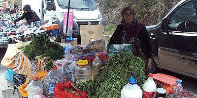 OTUZ BEŞ YILDIR PAZARDA TEZGAH AÇIYOR: