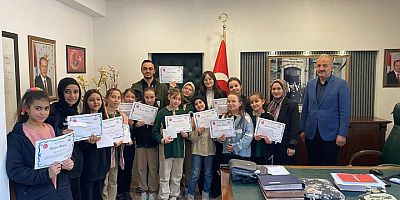 Ramazan Bereketi Projesi 40 Ayet 40 Hadis Yarışmasında Başarılı Öğrencilere Ödül Takdimi