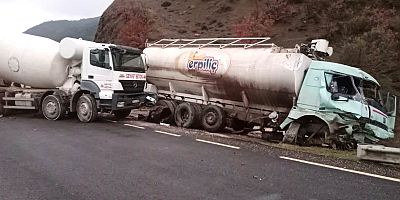 Tanker Beton Mikserine Çarptı