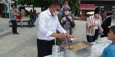 Taraklı Belediyesi’nden Aşure İkramı