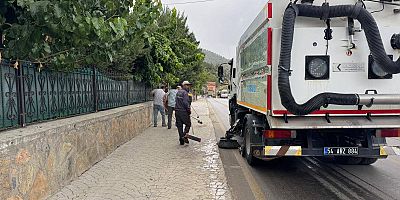 Taraklı Belediyesi’nden İlçede Kapsamlı Temizlik Çalışması