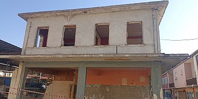 Taraklı Cumhuriyet Meydanı'nda Düzenleme Çalışmaları Başladı