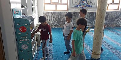 Taraklı’da Aşağı Camii İmamı Saim Aşık Camide Sosyal Market kurdu