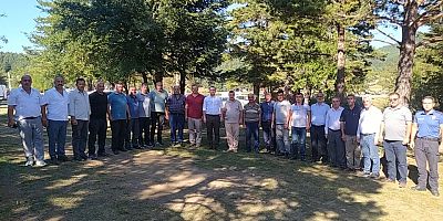 TARAKLI’DA EYLÜL AYI MUHTARLAR TOPLANTISI KARAGÖL YAYLASINDA YAPILDI