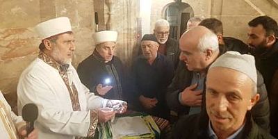 Taraklı’da Kadir Gecesi’nde Sakal-ı Şerif Ziyarete Açıldı