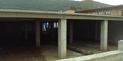 Taraklı’da Kapalı Pazar Yeri Çalışmaları Devam Ediyor