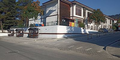 Taraklı Devlet Hastanesi Çevresine Oturma Grupları Yerleştirildi