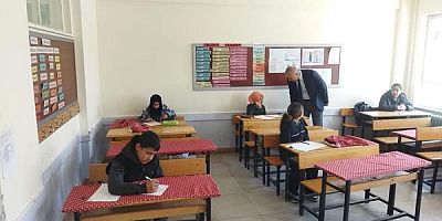 Taraklı İlçe Milli Eğitim Müdürü Ahmet Kıvcı’dan Ortak Sınav Ziyareti