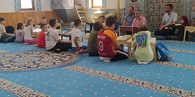 Taraklı İlçe Müftüsü ve Vaiz, Yaz Kur'an Kurslarını Denetledi