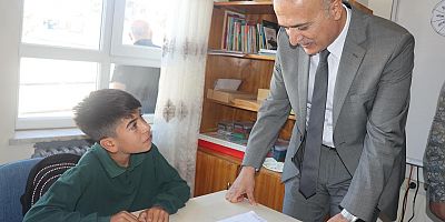 Taraklı Milli Eğitim Müdürü Ahmet Kıvcı’dan Yenidoğan İlk/Ortaokulu’na Ziyaret