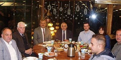 Taraklı Muhtarlar Derneği İftar Programı Düzenledi