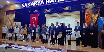  Taraklı Ortaokulu Şiir Okuma Yarışması İl Finallerinde