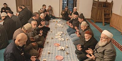 TARAKLI YUNUSPAŞA CAMİİ’NDE SABAH NAMAZI SONRASI KAHVALTI BULUŞMASI
