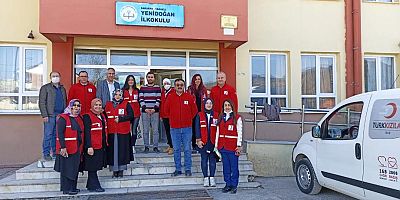 Türk Kızılay Kadın gönüllüleri,  TARAKLI YENİDOĞAN İLK-ORTAOKULUNA DESTEK için bir araya geldi.