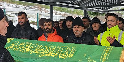 Yangında ölen minik kardeşler toprağa verildi