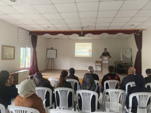 Taraklı’da Otizm ve Öğrenme Güçlüğü Konferansı Gerçekleştirildi