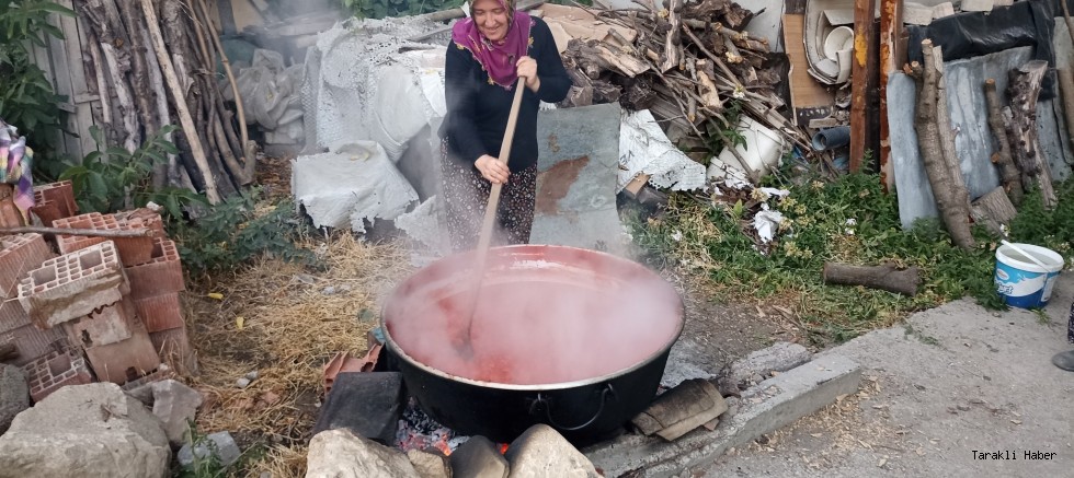 Taraklı’da Salça Kazanları Kaynıyor
