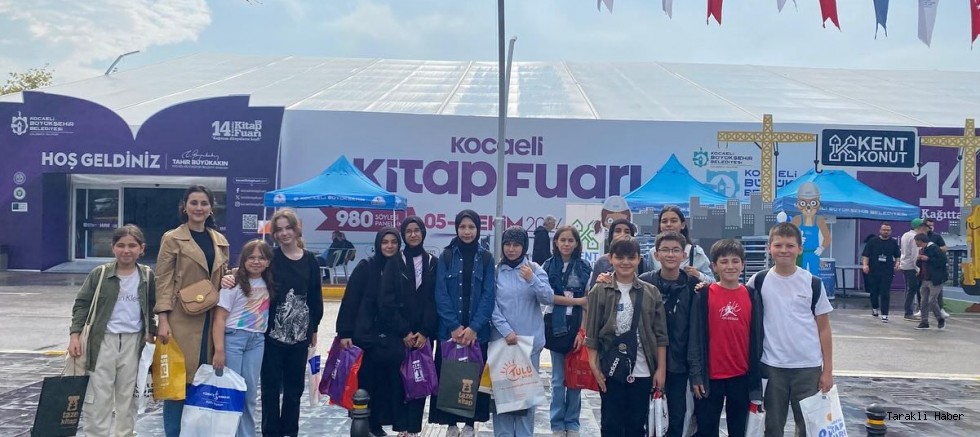 Taraklı İmam Hatip Ortaokulu Öğrencileri “Kocaeli Kitap Fuarı”nı Ziyaret Etti