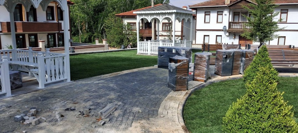 Tarihi Çınarda Çevre Düzenlemesinde Sona Gelindi
