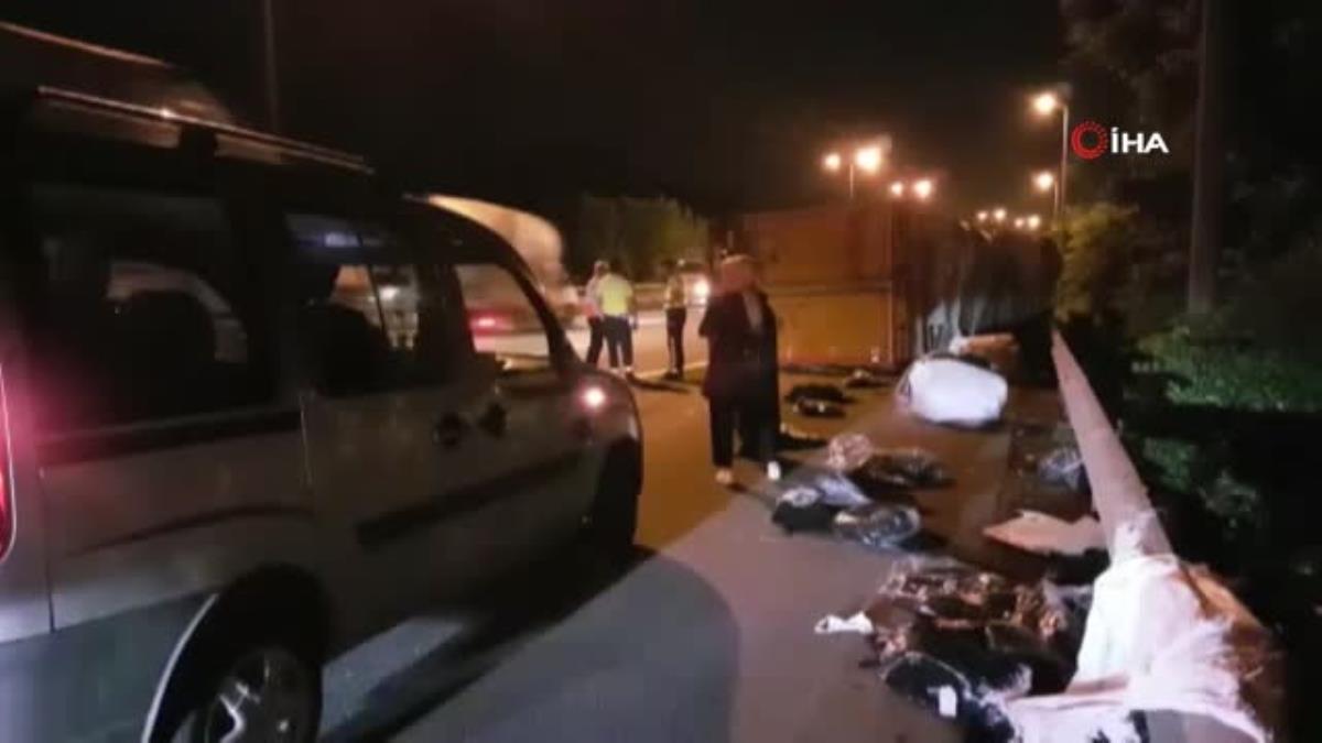 TEM'de tır devrildi: Sıkışarak yaralanan vatandaşı itfaiye kurtardı