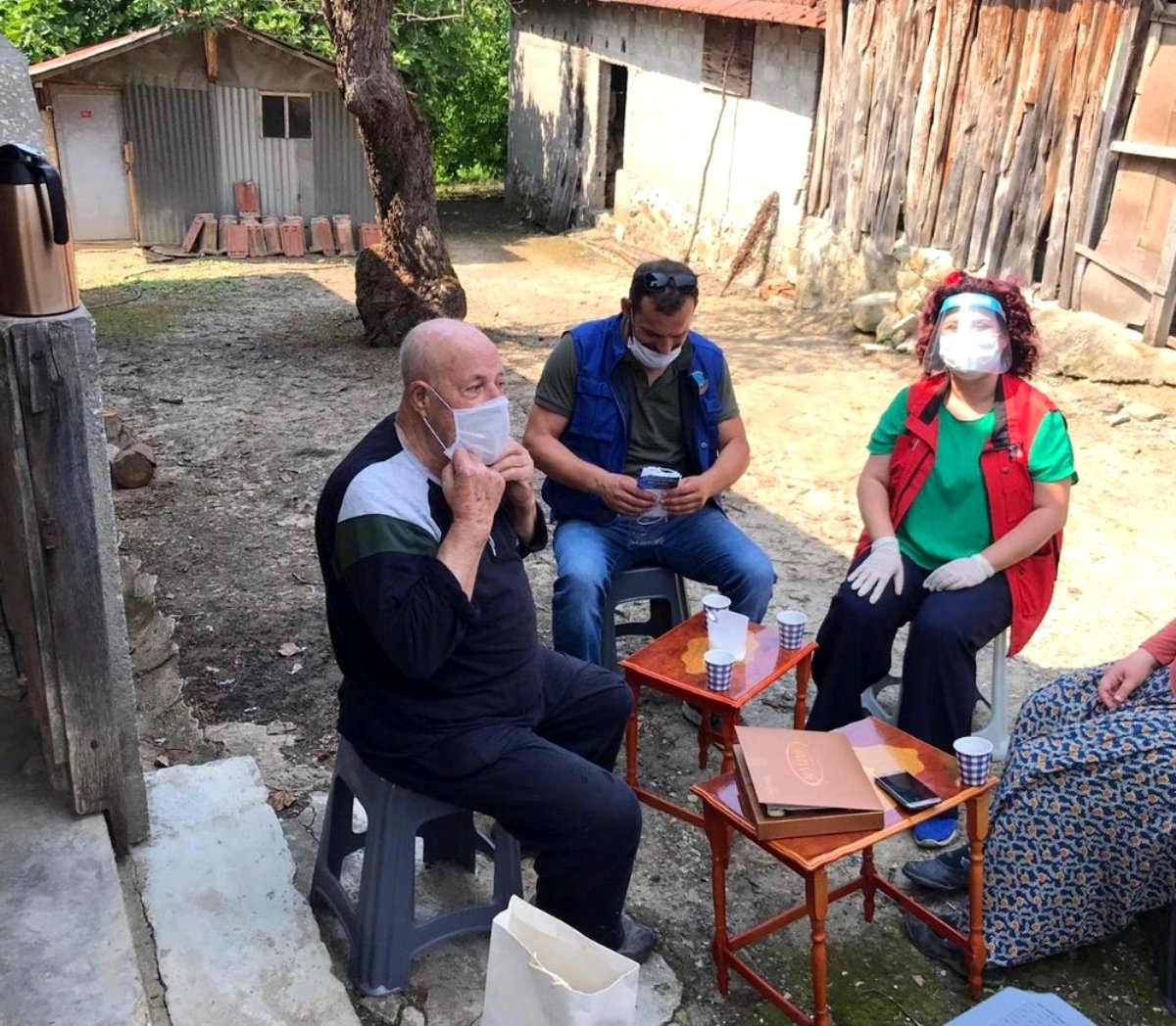 Yaşlı destek hattı, onlarca yaşlıya hizmet veriyor