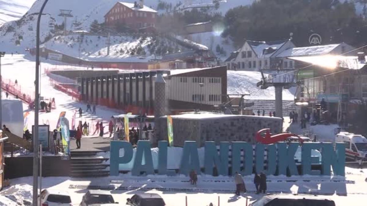 Yerli ve yabancı turistler kısıtlama öncesi Palandöken'i şenlendirdi
